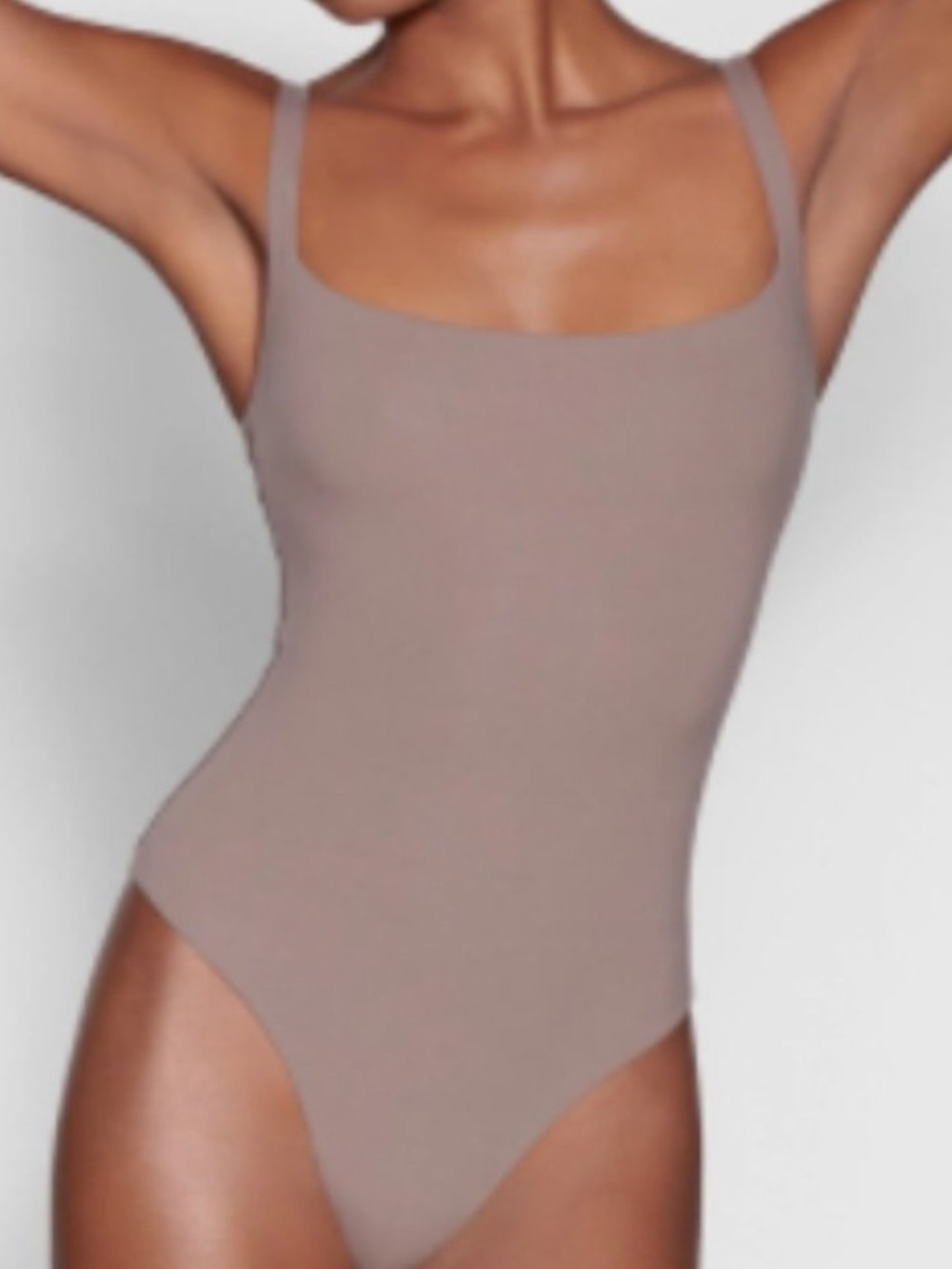 Skims Essential Scoop Neck Bodysuit S/M